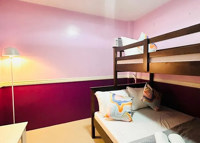 Apartment Yellow Townhouse Near It Park With Wifi And Washer