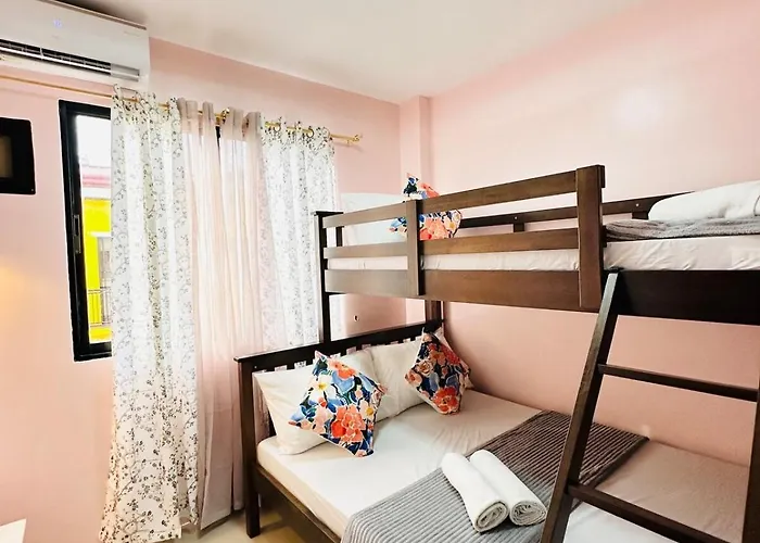 Yellow Townhouse Near It Park With Wifi And Washer Apartment Cebu