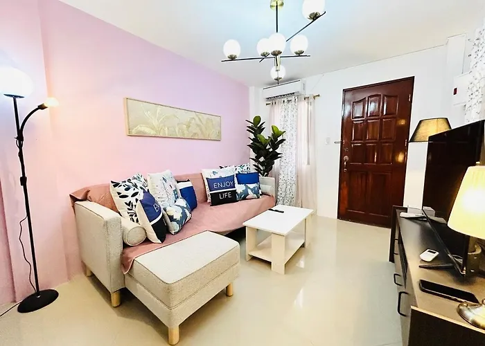 Yellow Townhouse Near It Park With Wifi And Washer * Cebu