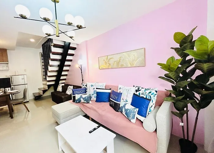 Apartment Yellow Townhouse Near It Park With Wifi And Washer